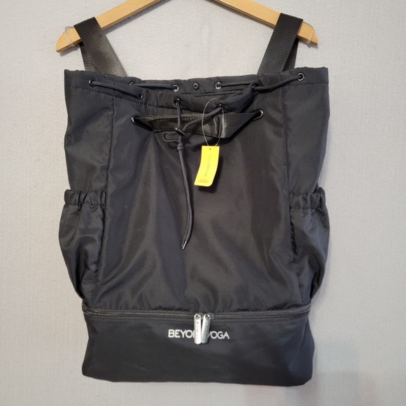 BEYOND YOGA CONVERTIBLE GYM BAG/BACKPACK - Picture 1 of 4